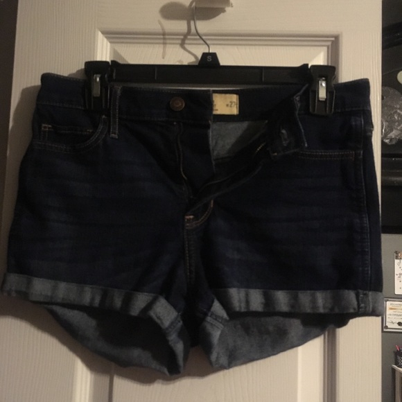 Hollister Pants - Hollister jean shorts!